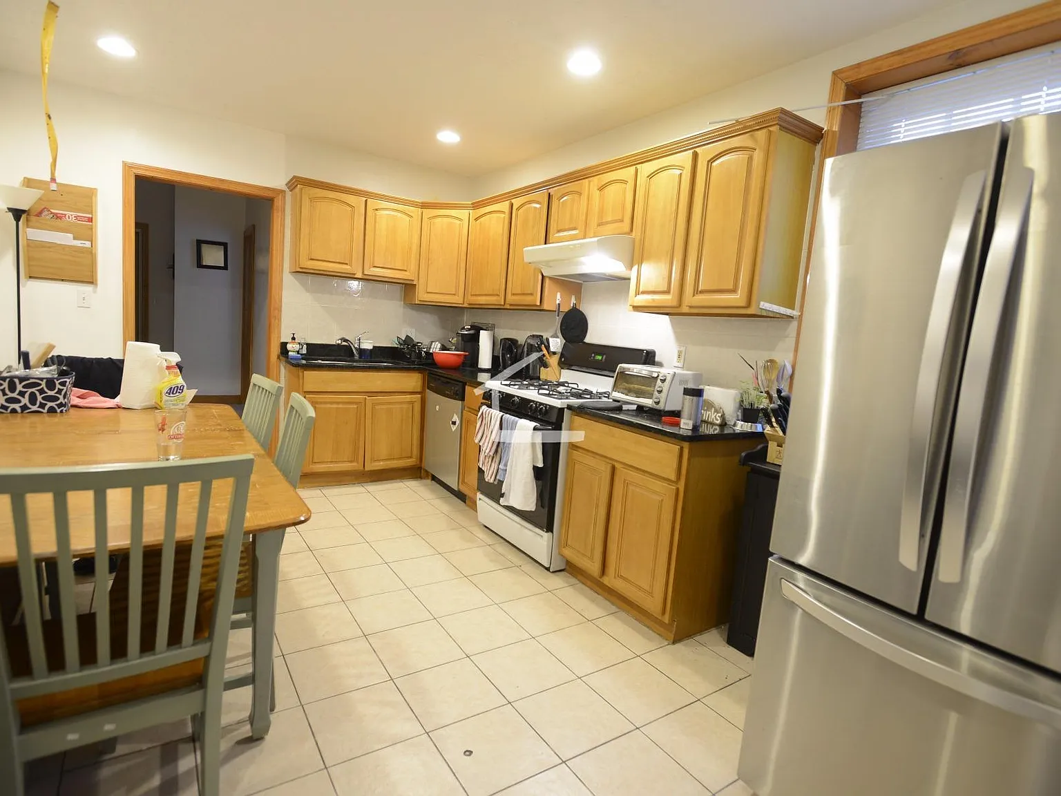 5 bed, 1700 sqft, $7,250 — Photo 2