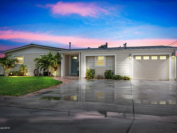 2nd image of 215 Jacala Dr