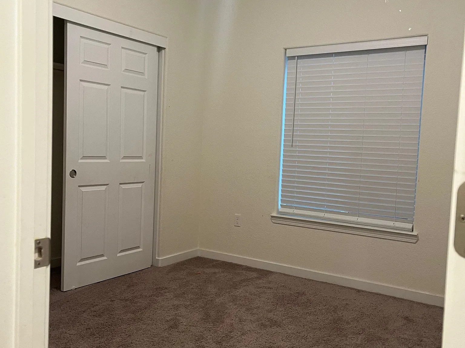 1031 Beymer Loop — Photo 2