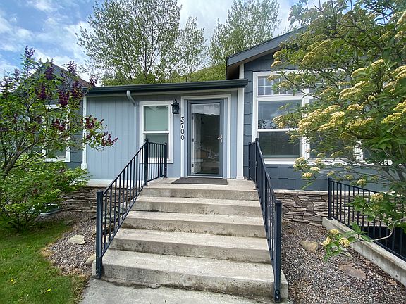 Front steps, 3700 Cowart Lane