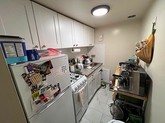 5th image of 329 E 63rd St APT 1G