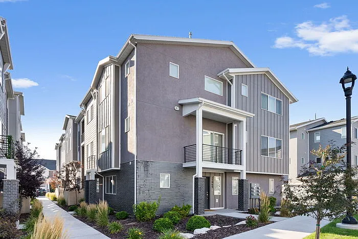Building Photo - 15073 S Halter Way