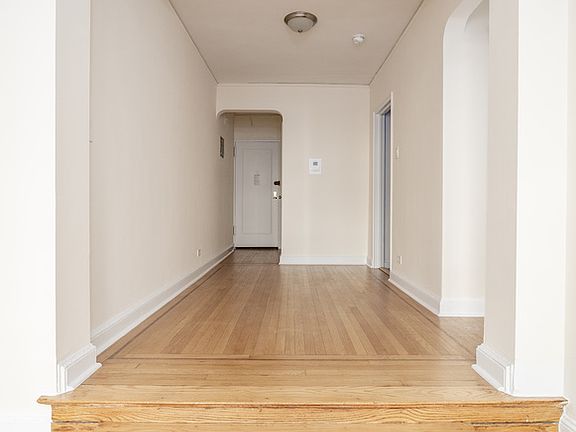 4th image of 212 W 22nd St APT 2J