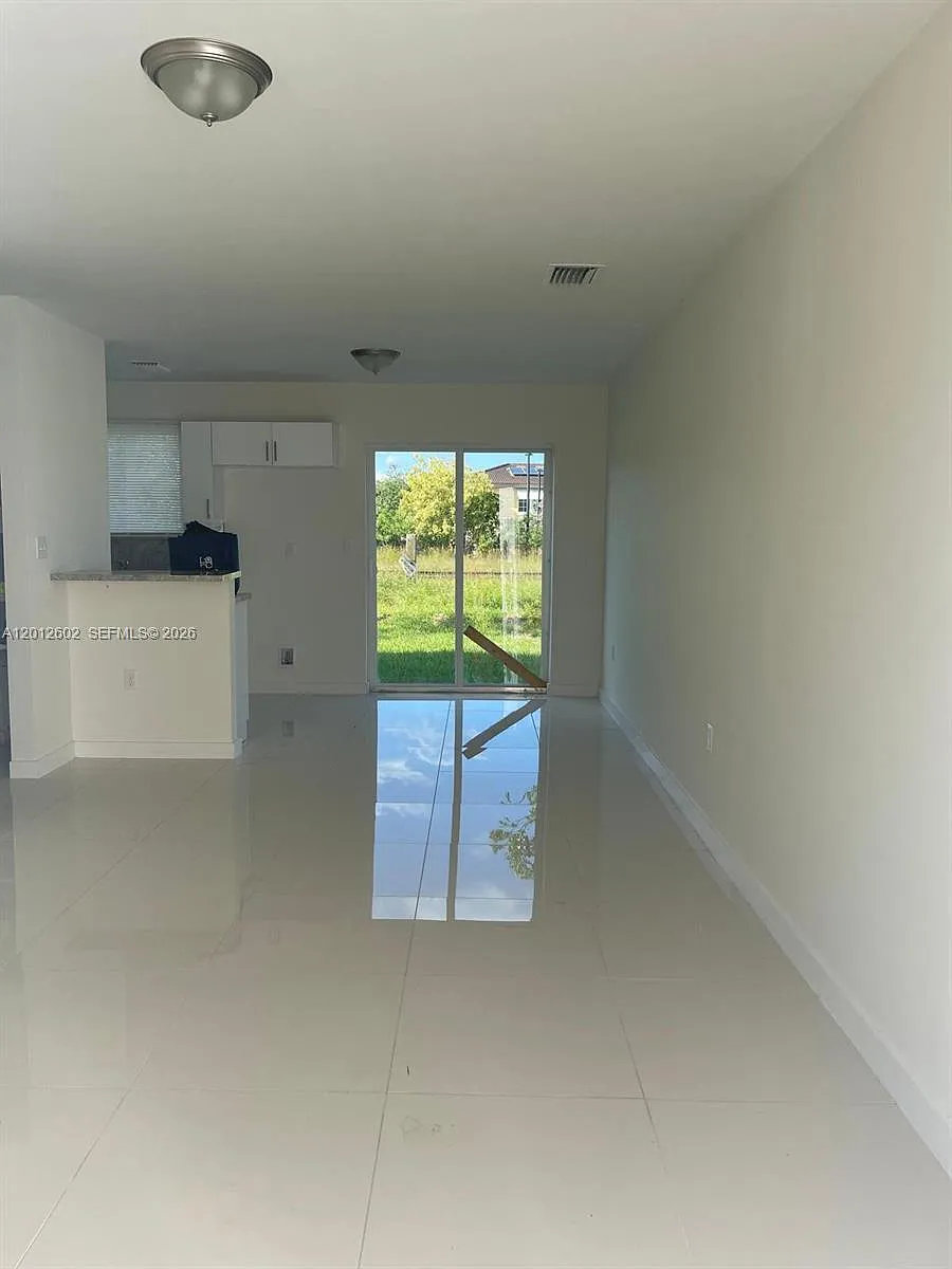 Building Photo - 2121 NW 72nd St #2121