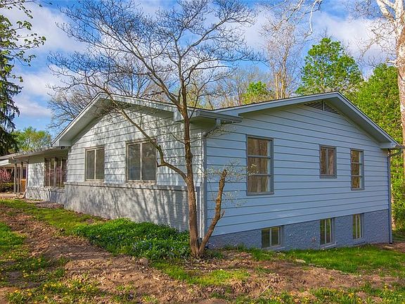 3rd image of 57 Beauvoir Cir