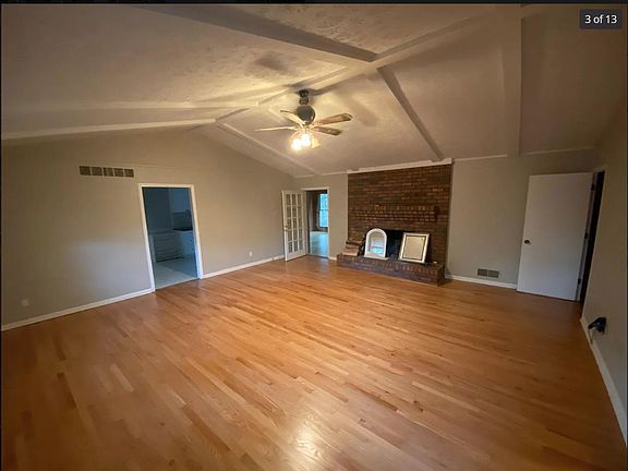 4th image of 313 River Bluff Dr