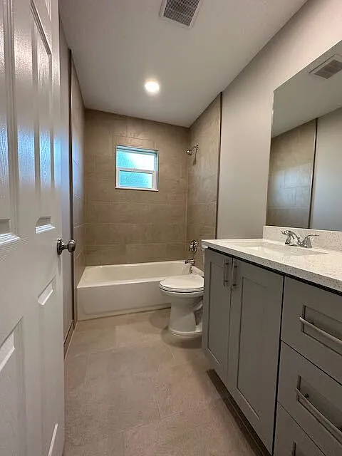 3166 SE Garden St — Photo 2