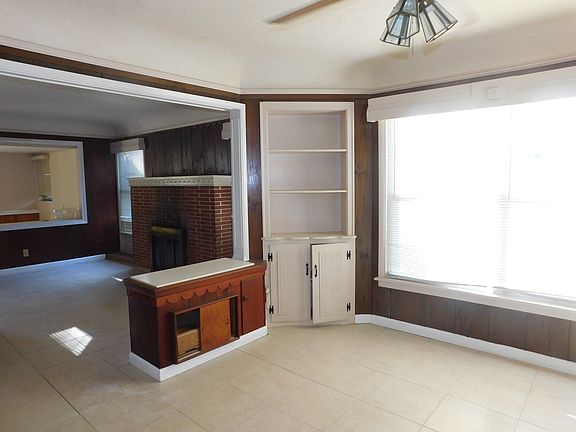 living/dining room