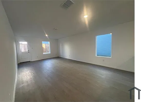 12165 Steeplechase Dr — Photo 3