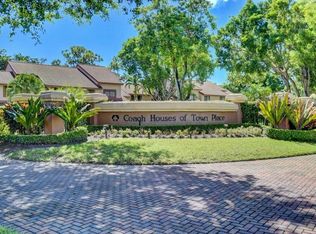 5590 Coach House Cir APT B, Boca Raton, FL 33486