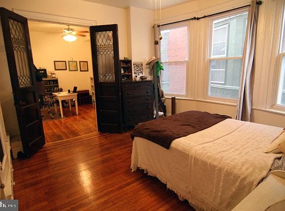 3rd image of 4920 Cedar Ave #1