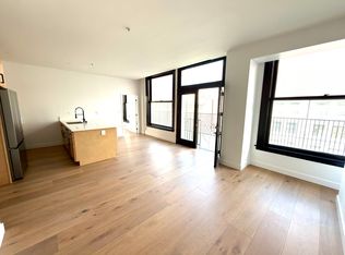 220 W 5th St APT 902, Los Angeles, CA 90013