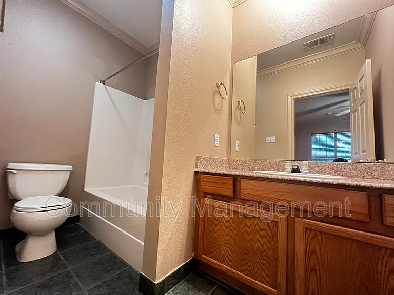 710 E Boyd Dr #1008 — Photo 9