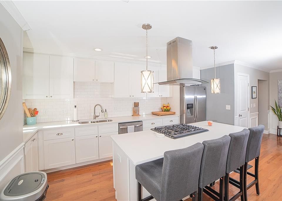1st image of 7 Mount Hope Ave Unit 209