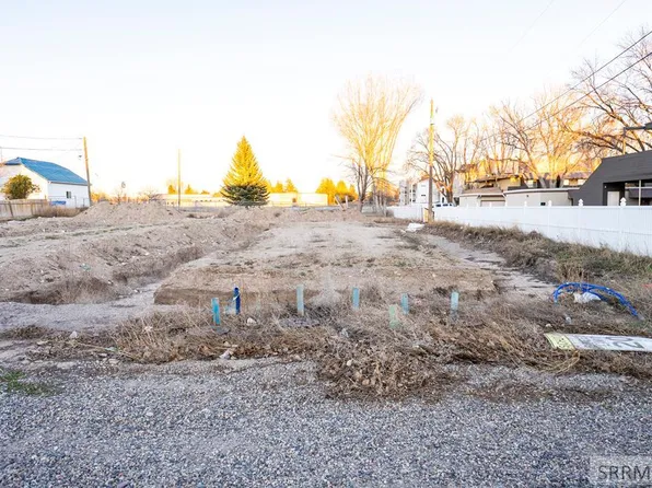322 N Fanning Ave, Idaho Falls, ID 83401