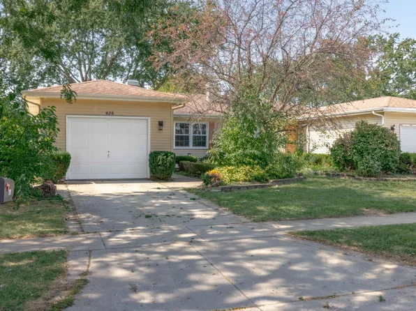 426 S Belmont Ave, Elgin, IL 60123