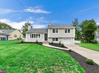 105 Covered Bridge Rd, Cherry Hill, NJ 08034