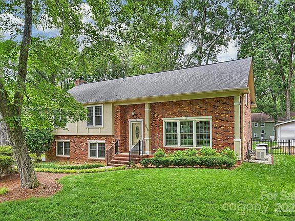 2nd image of 7050 Knightswood Dr