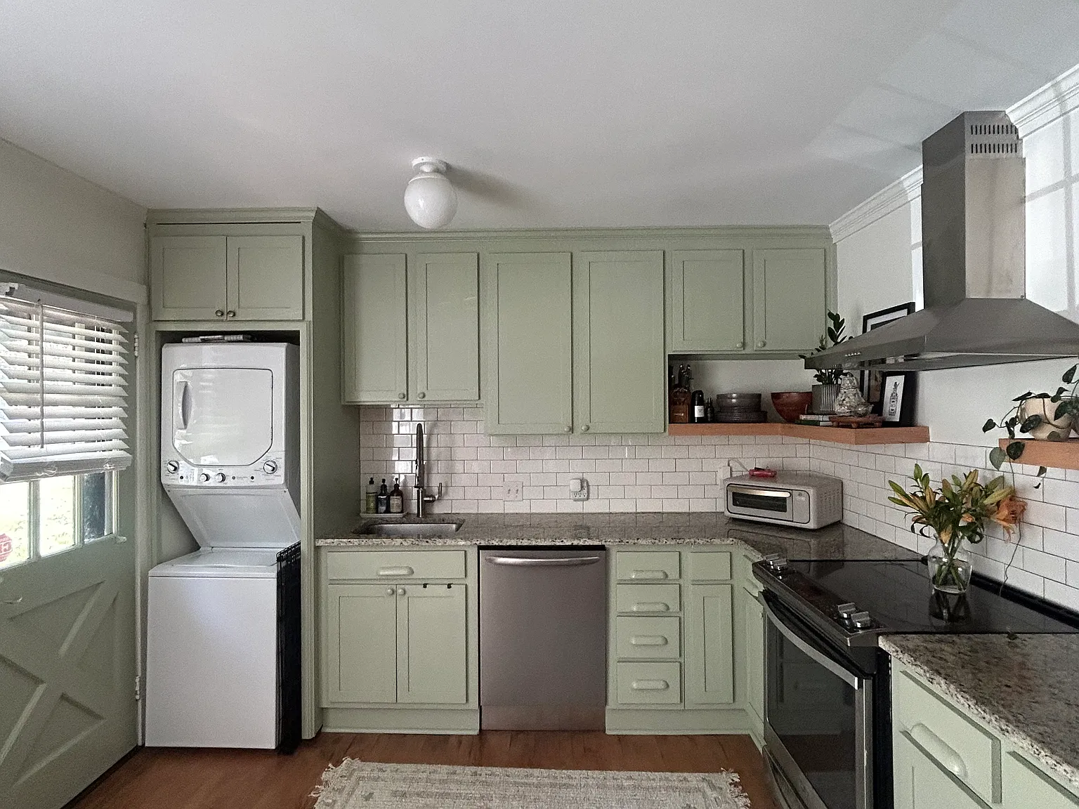 2 bed, 928 sqft, $1,950 — Photo 4