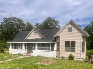 302 E Magnolia St, Poplarville, MS 39470