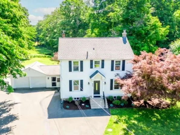 608 Center St, Ludlow, MA 01056