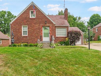 1703 Ferndale Rd NW, Canton, OH, 44709