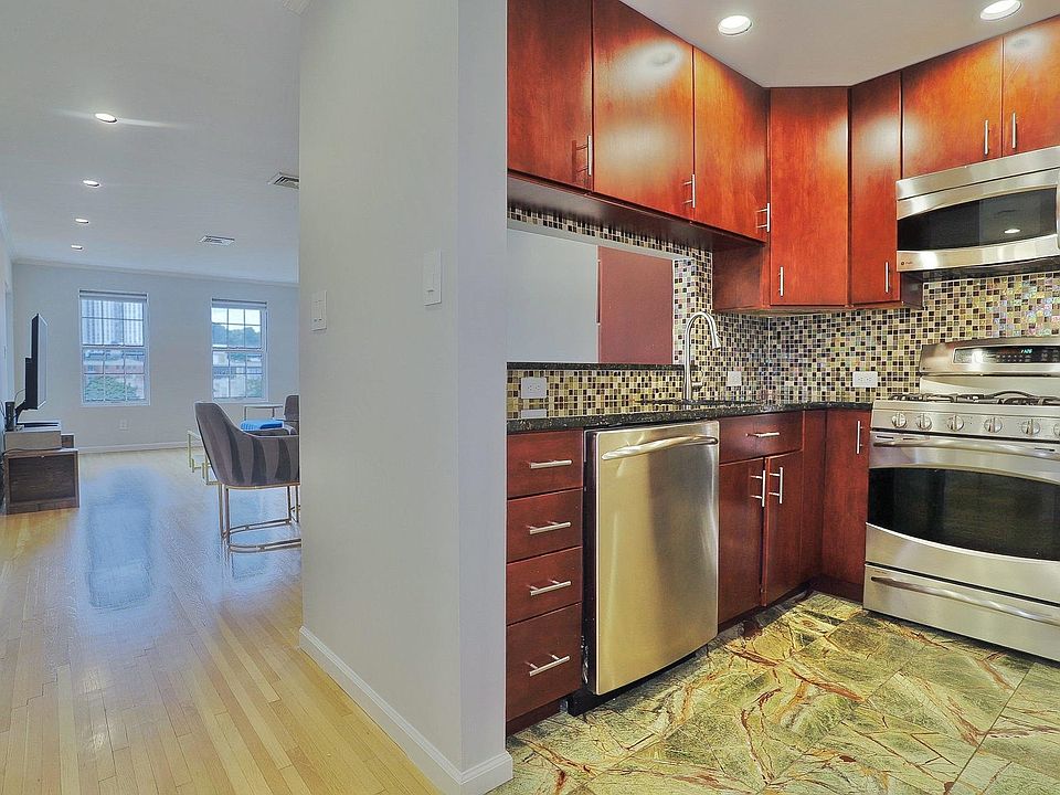 1st image of 1001 Clinton St APT 5B