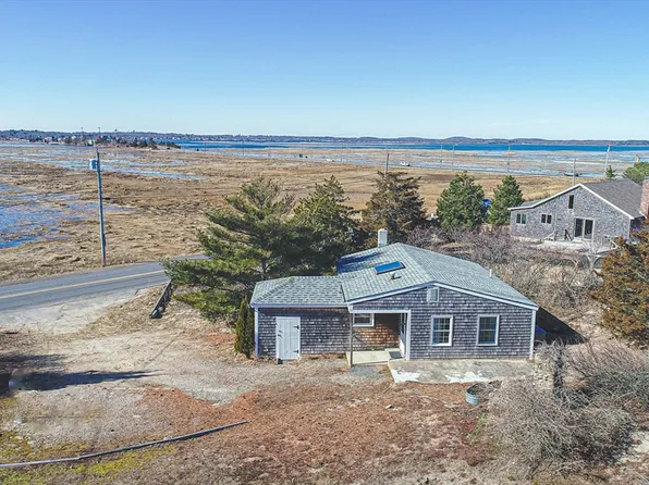 15 Sunset Dr, Newbury, MA 01951