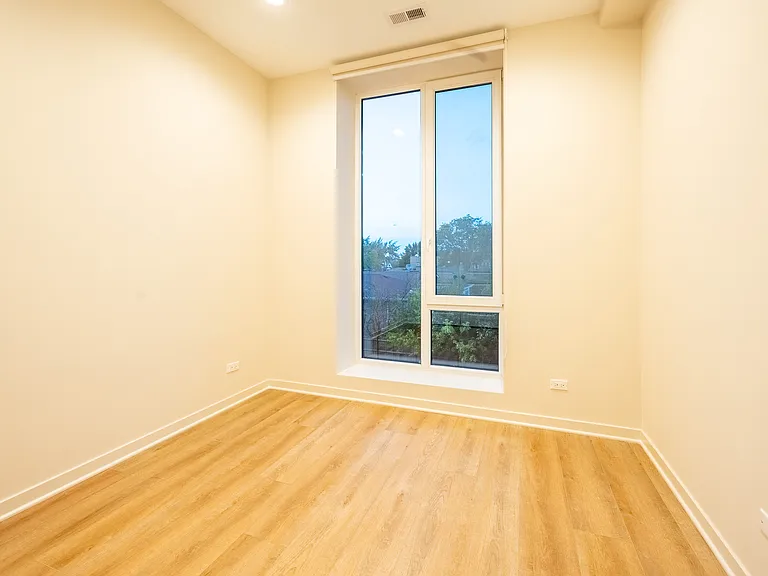 6338 W Belmont Ave #201 — Photo 13