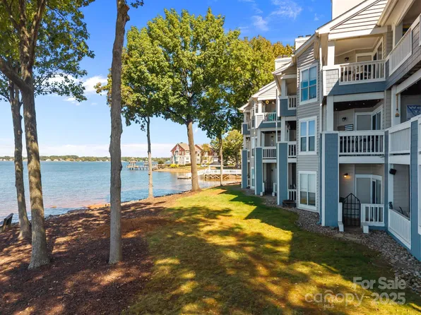 907 Southwest Dr, Davidson, NC 28036