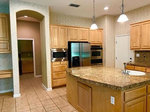 3rd image of 8401 Horncastle Ave