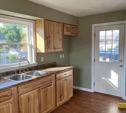 5th image of 308 Shelley Ave