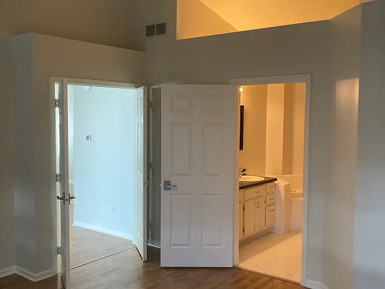 10792 Bay Ln — Photo 12