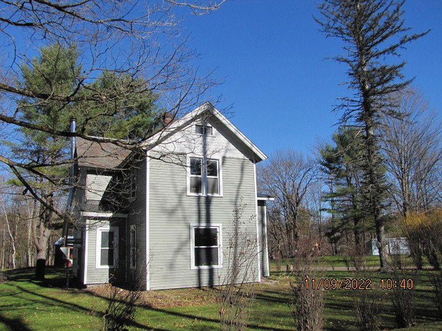 2nd image of 20 Hoosick Junction Rd