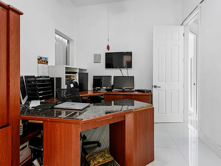 8270 Spyglass Dr — Photo 28