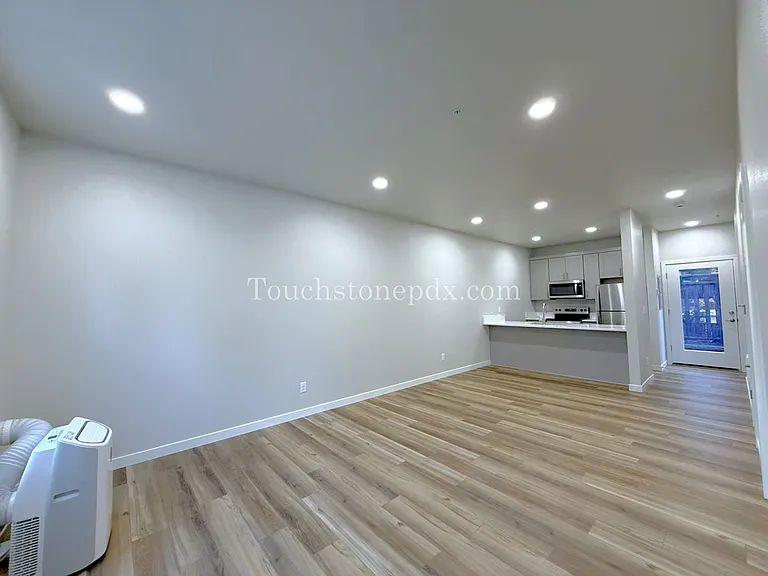 3323 SE 87th Ave — Photo 35