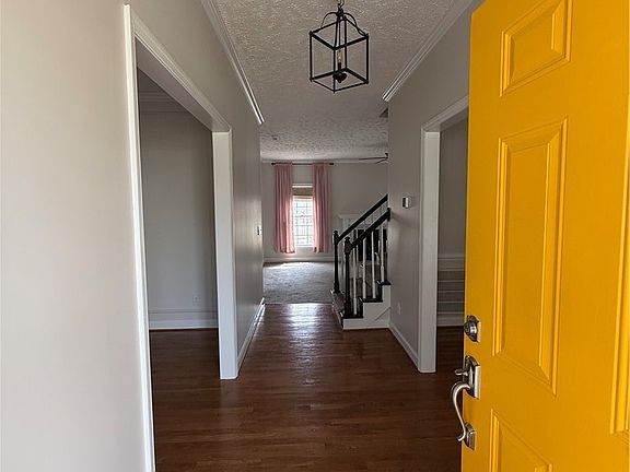 4th image of 5920 Sunday Dr