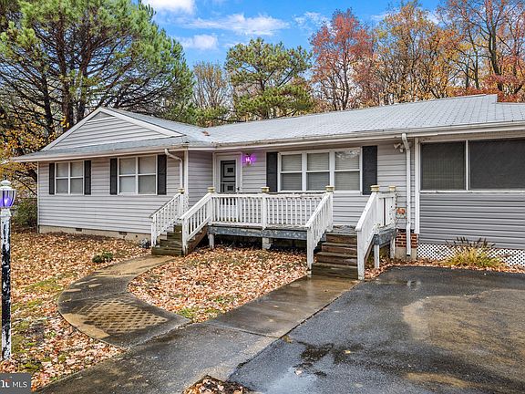 2nd image of 108 Chesapeake Estates Dr