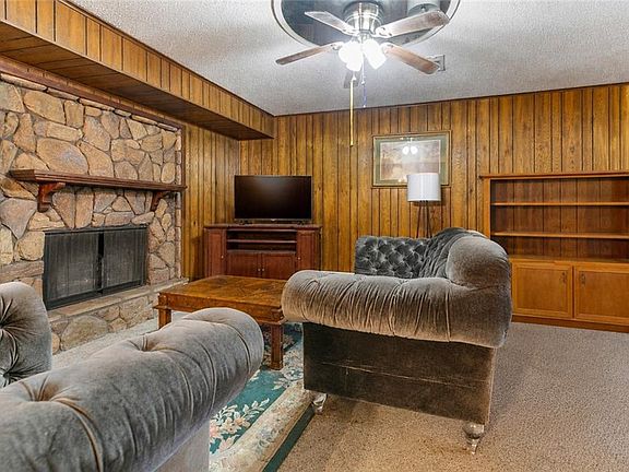 3rd image of 16840 Dahlgren Ave