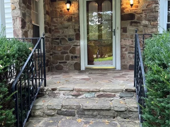 3455 Lockport Olcott Rd, Lockport, NY 14094