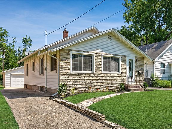 2nd image of 2608 Capitol Ave