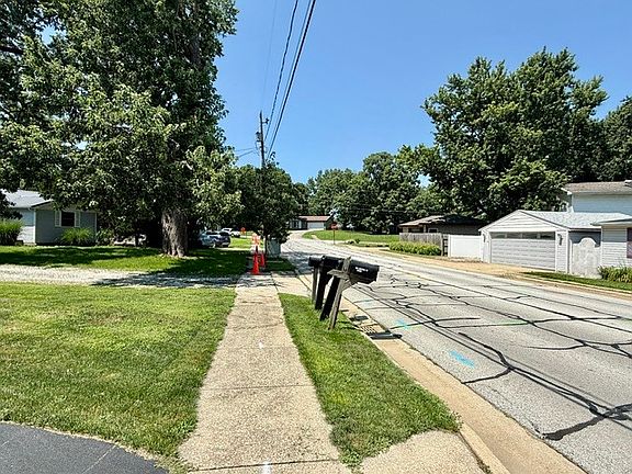4th image of 304 Franklin St