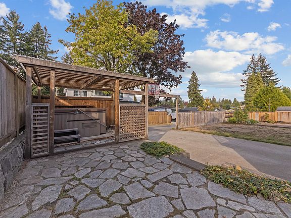 4th image of 1599 Eden Ave