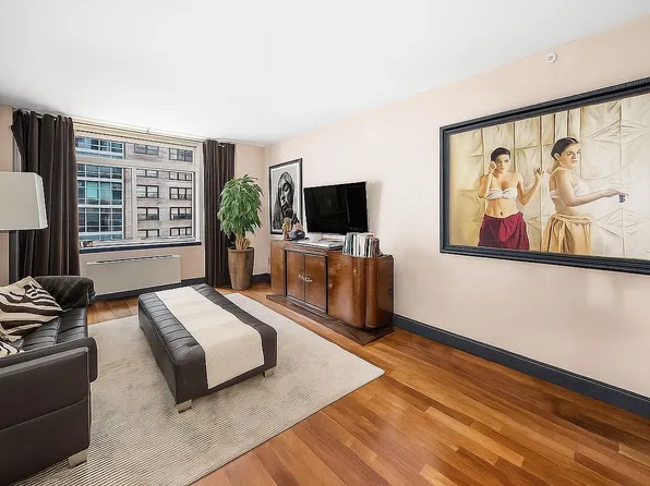 212 E 57th St APT 5C, New York, NY 10022