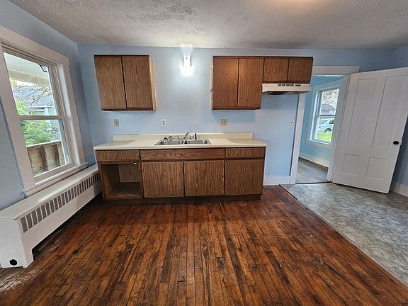 4th image of 14 Hammond Street