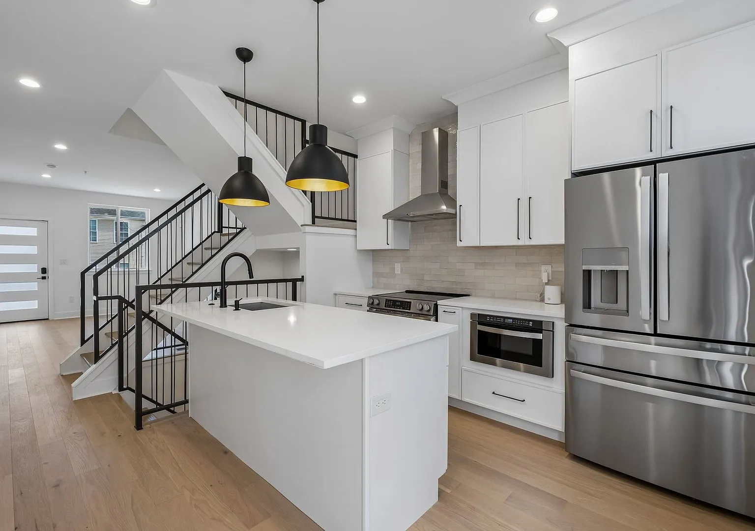 Luxury New Construction Townhome — Photo 4
