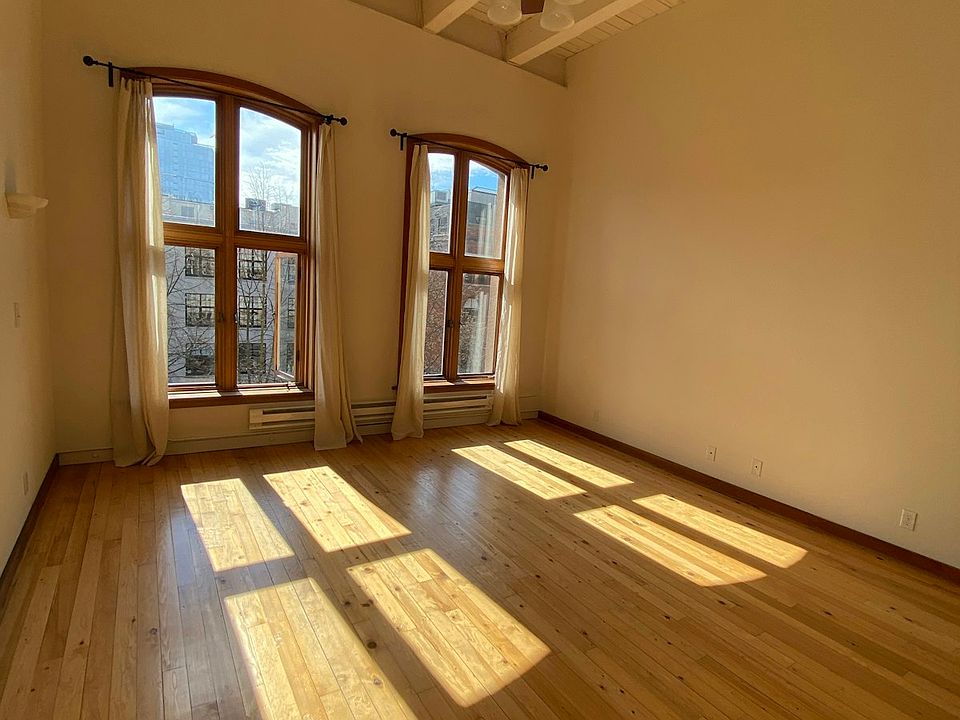 1st image of 215 2nd Ave S APT 405