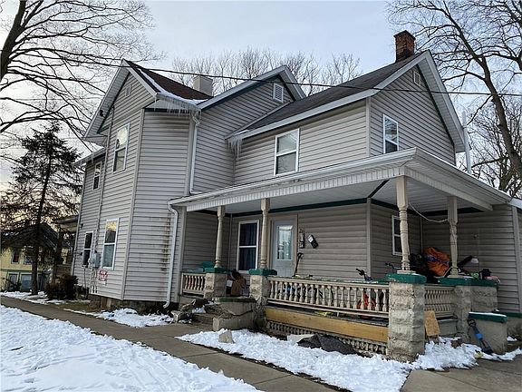 2nd image of 573 Baldwin St