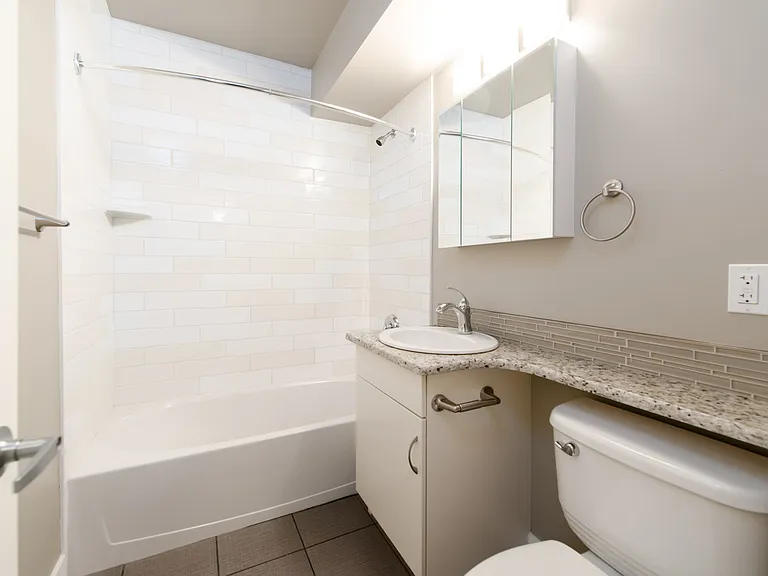 700 Corydon Ave #A — Photo 35