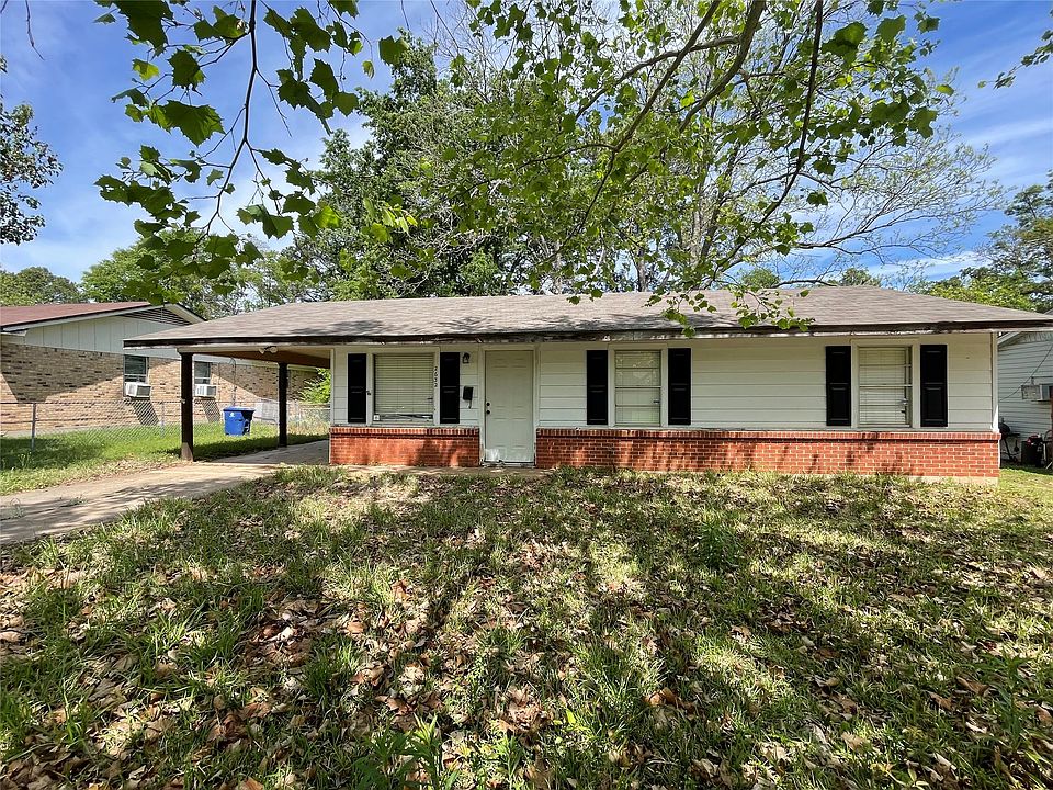 1st image of 2632 Lola Ln